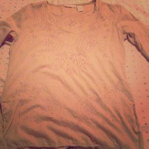 A sequenced, long-sleeve; Rustic style