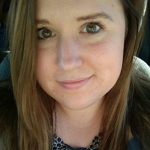 Meet your Posher, Courtney