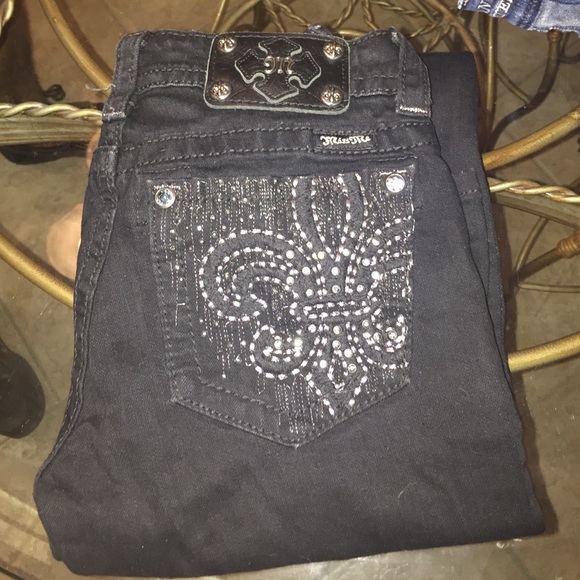 Never Worn-Great Condition.