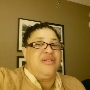 Meet your Posher, Phyllis