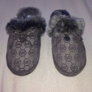 Michael Kors gray fuzzy slippers