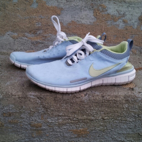 Nike Shoes - Nike Free OG '14 Shoes
