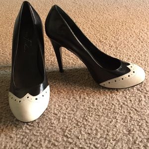 Size 7 1/2 Marc Fisher Wingtip Pumps