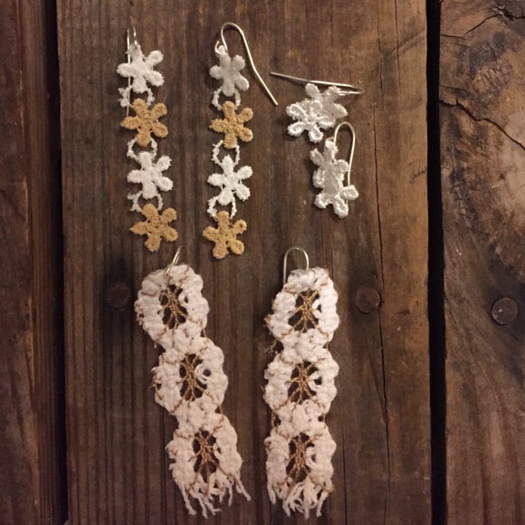 Lace Earrings - Picture 1 of 4