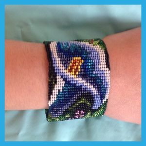VERY BEAUTIFUL BEADED BRACELET.