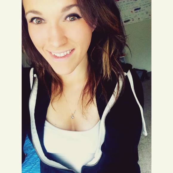 Meet your Posher, Amanda