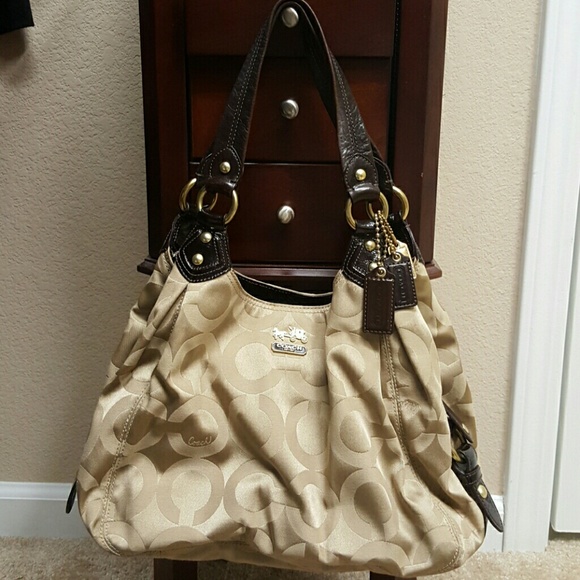 Coach purse (authentic)