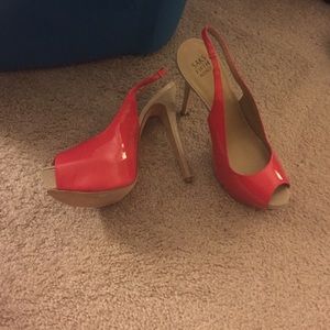 Saks fifth Ave heel