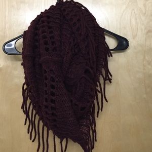 Maroon scarf
