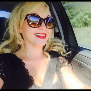 Meet your Posher, Marissa