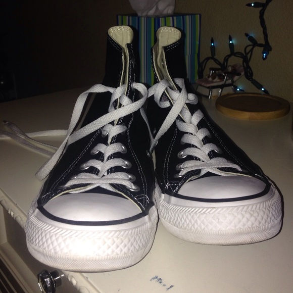 Black high top converse