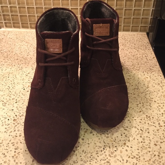 Brown suede TOMS wedges