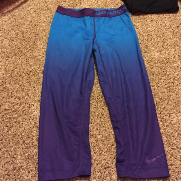 Nike crop leggings