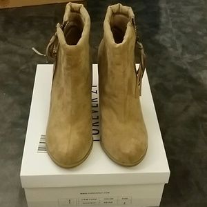 Forever 21 booties