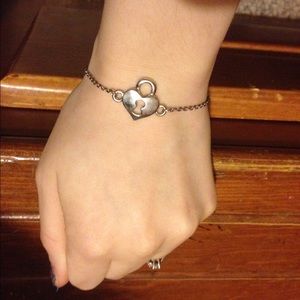 Heart key hole bracelet
