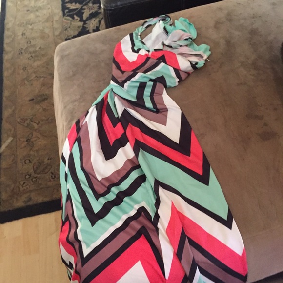 Dress - Picture 2 of 3