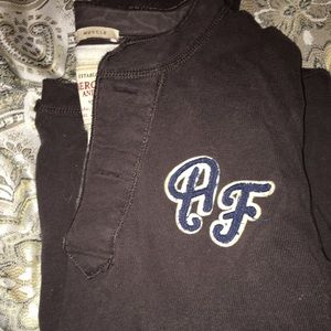 men's Abercrombie and Fitch long sleeve tee small