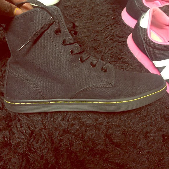Dr martens black canvas