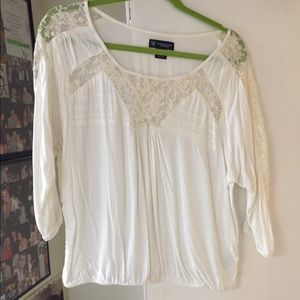 American Eagle lace top