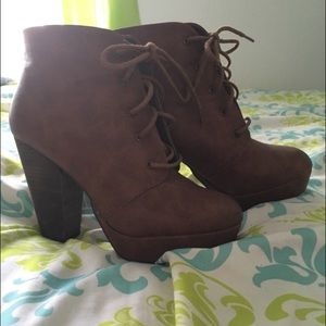 Women's brown high-heel boots