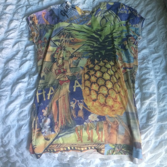 Old fashioned Hawaiian women's tshirt