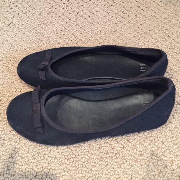 Gap Outlet Black Ballet Flats - Picture 2 of 4