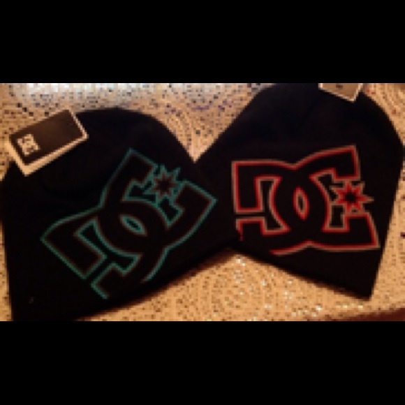 DC Shoes Spinner Beanie Hats - you get both