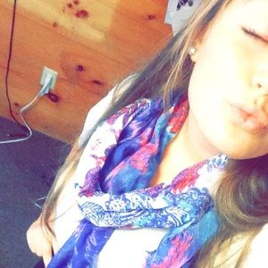 Meet your Posher, Annie