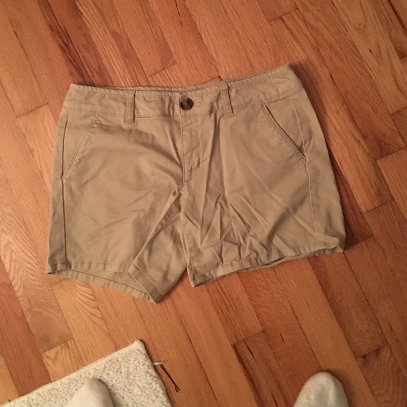 American eagle shorts size 6