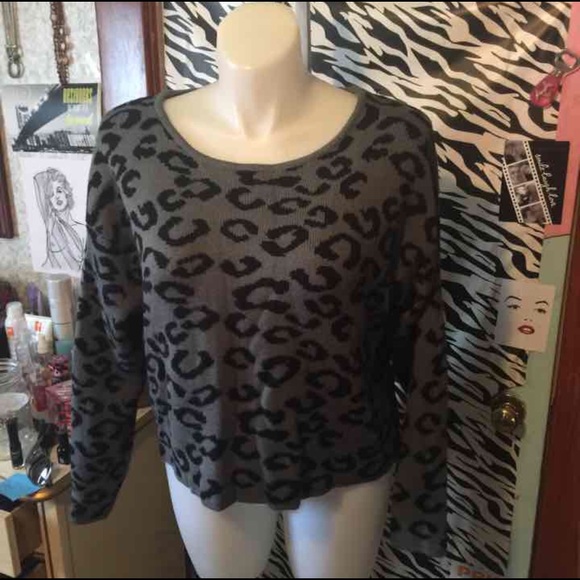 NY Collection Leopard Heavy Wool Sweater