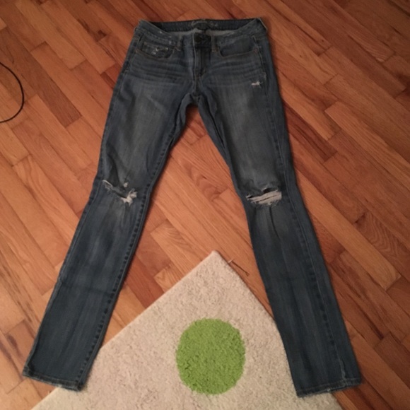American eagle ripped jeans