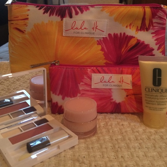 Clinique Other - Clinique Cosmetic Bag Clinique Other - Clinique Cosmetic Bag