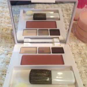 Clinique Makeup - Clinique Cosmetic Bag Clinique Makeup - Clinique Cosmetic Bag