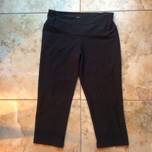 Nike Dri-Fit capris size small