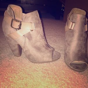 *HOLD*    Taupe Booties