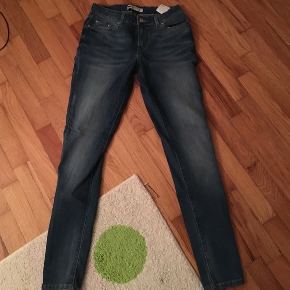 Levi jeans light wash