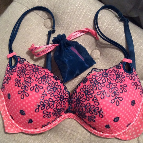 Victoria's Secret Other - Victoria's Secret Extreme Convertible Push Up Bra
