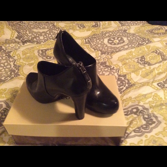 Black leather Franco Sarto booties 7.5