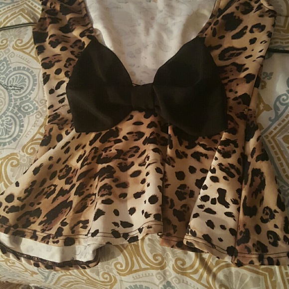 Peplum top - Picture 2 of 3