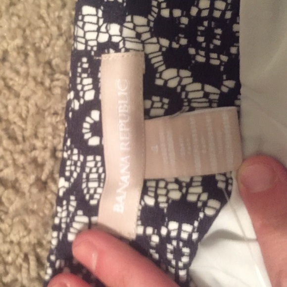 Banana republic skirt. - Picture 3 of 3