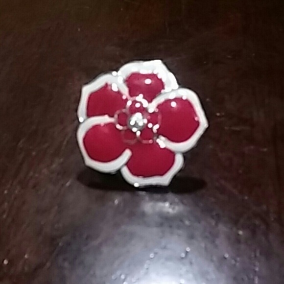 Ring - Picture 2 of 4