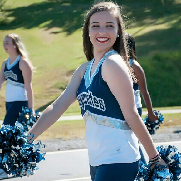 Meet your Posher, Kayla - Picture 2 of 3