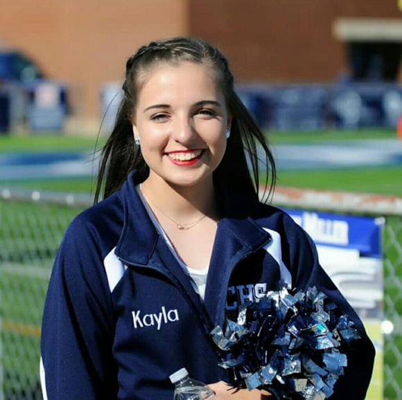 Meet your Posher, Kayla - Picture 3 of 3