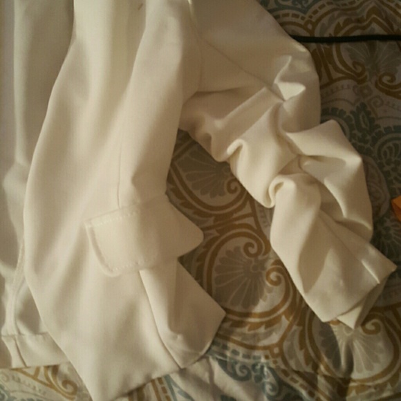 White blazer - Picture 2 of 3