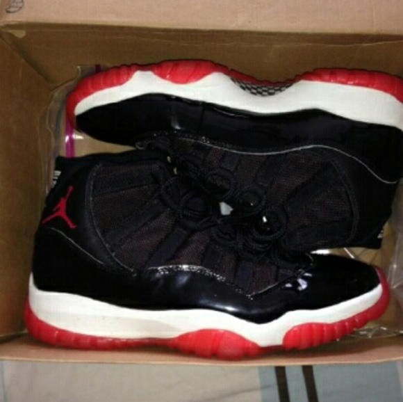 Bred 11s - Picture 1 of 1