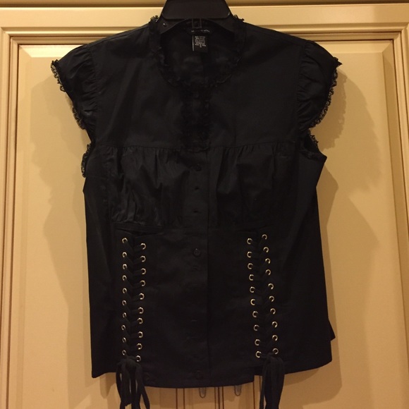 Black shirt, perfect for a night out!