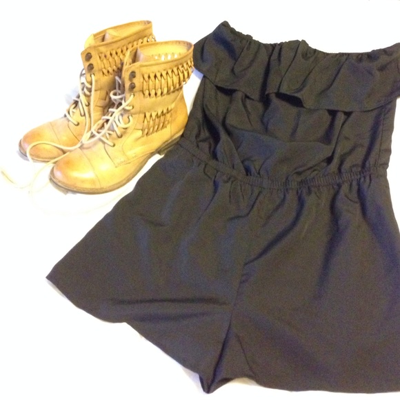 Forever 21 Other - Sexy black strapless romper size M
