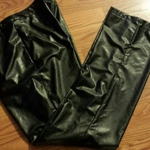 ❤️5/$25 Black Faux Leather Biker Pants