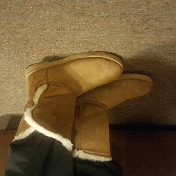 Faux fur boots ❌❌SOLD ❌❌ - Picture 4 of 4