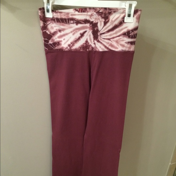 Hard tail yoga pants